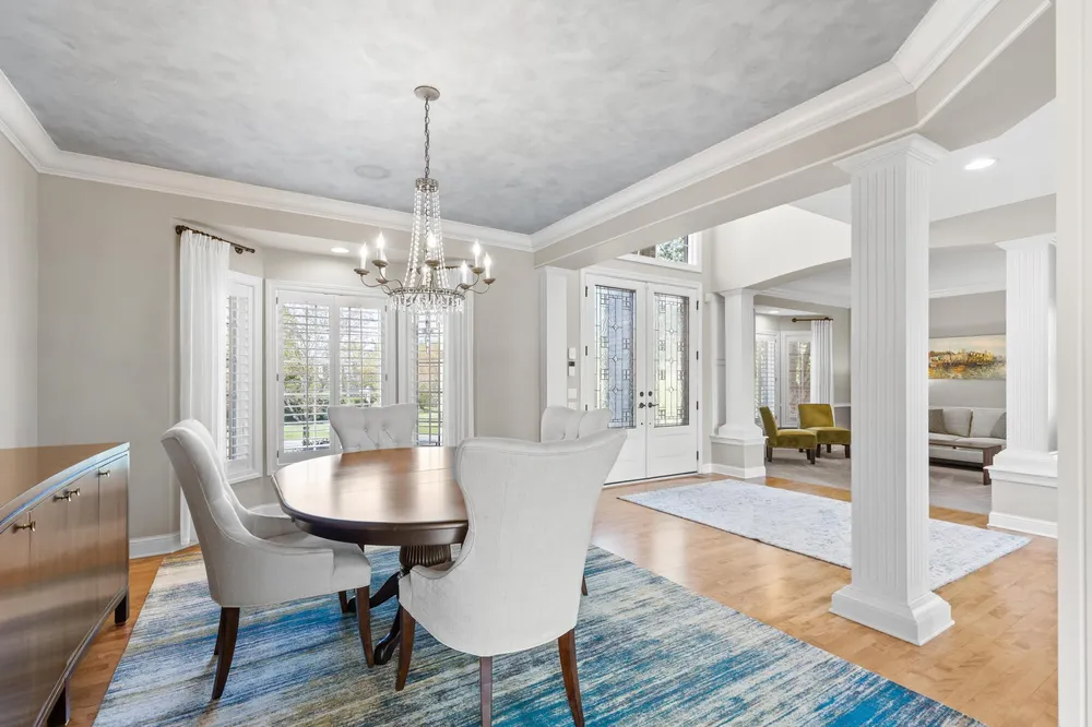 18434 Bearpath Trail, Eden Prairie, MN 55347