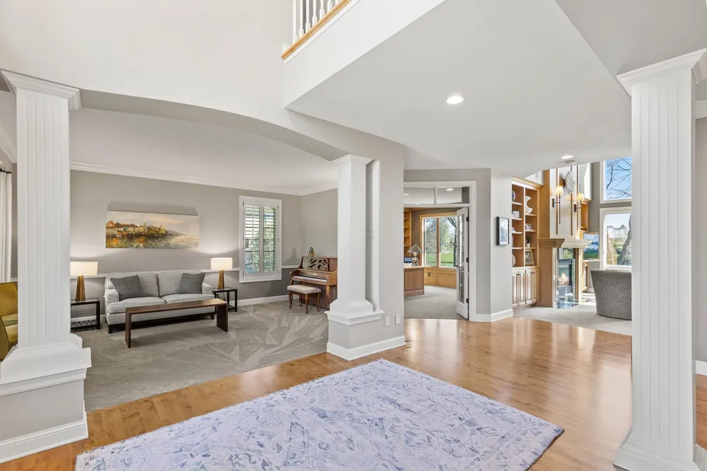 18434 Bearpath Trail, Eden Prairie, MN 55347