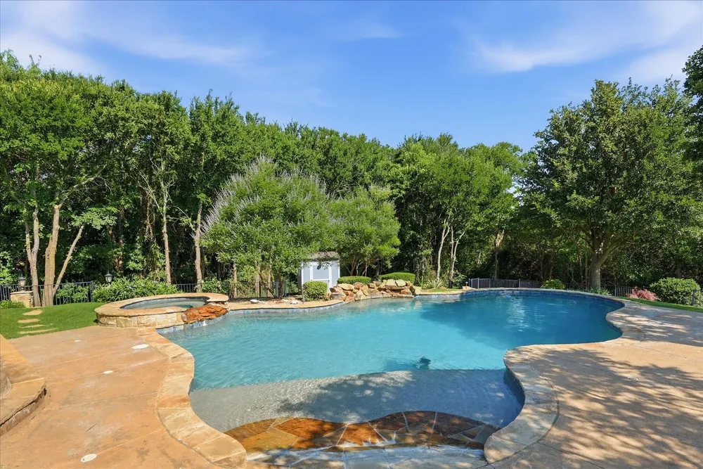 501 Holly Ct, Keller, TX 76248