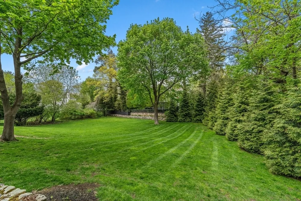 37 Lincoln St, Hingham, MA 02043