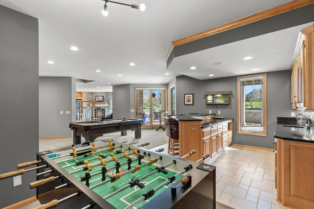 18434 Bearpath Trail, Eden Prairie, MN 55347