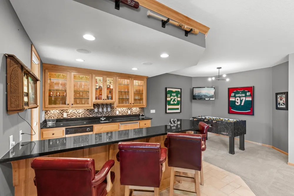 18434 Bearpath Trail, Eden Prairie, MN 55347