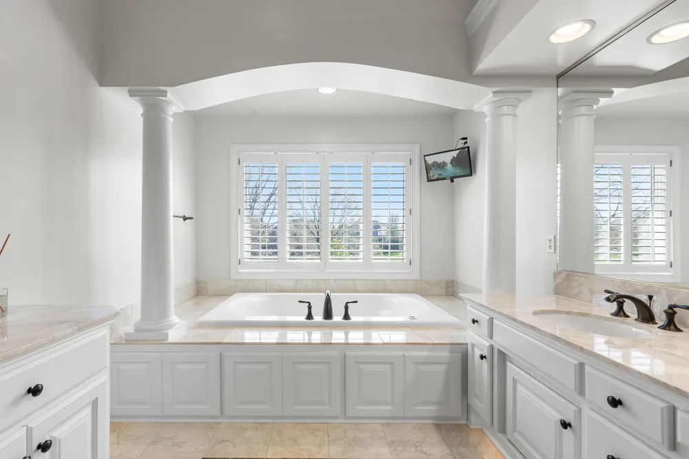 18434 Bearpath Trail, Eden Prairie, MN 55347