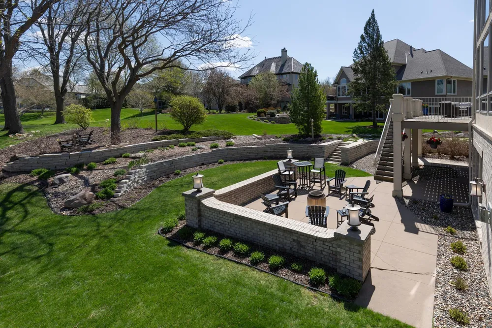 18434 Bearpath Trail, Eden Prairie, MN 55347