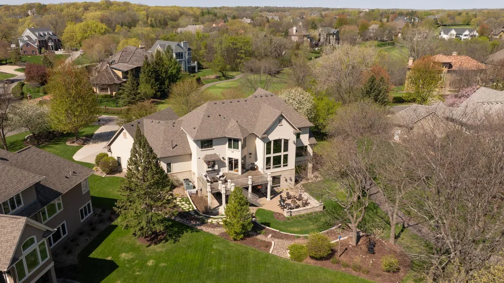18434 Bearpath Trail, Eden Prairie, MN 55347