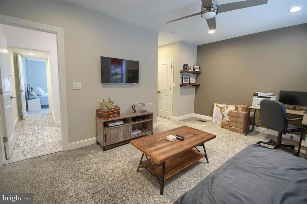 4117 Cresson St, Philadelphia, PA 19127