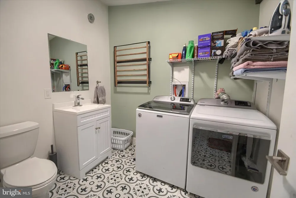 4117 Cresson St, Philadelphia, PA 19127