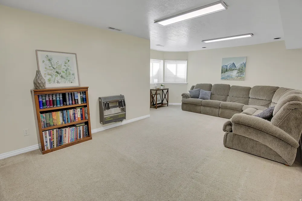 1316 S 150 E, Kaysville, UT 84037