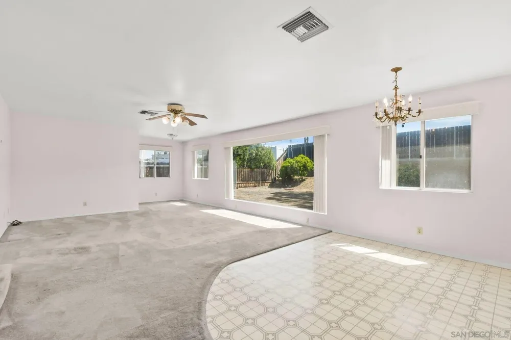 877 Alveda Ave, El Cajon, CA 92019