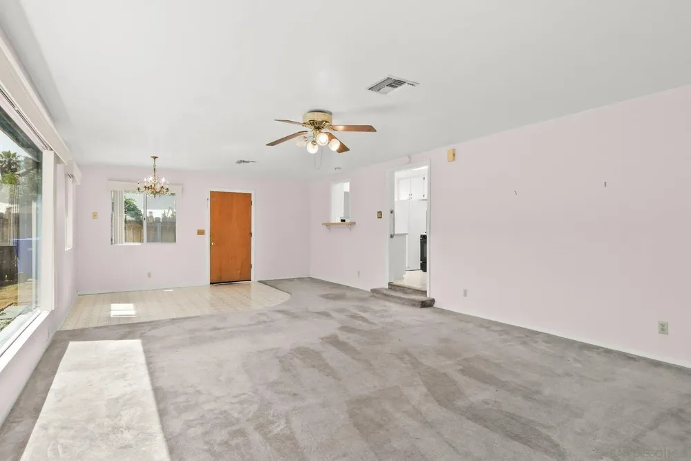 877 Alveda Ave, El Cajon, CA 92019