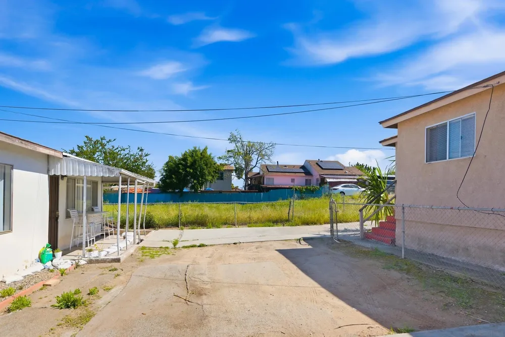 5242 Imperial Ave, San Diego, CA 92114