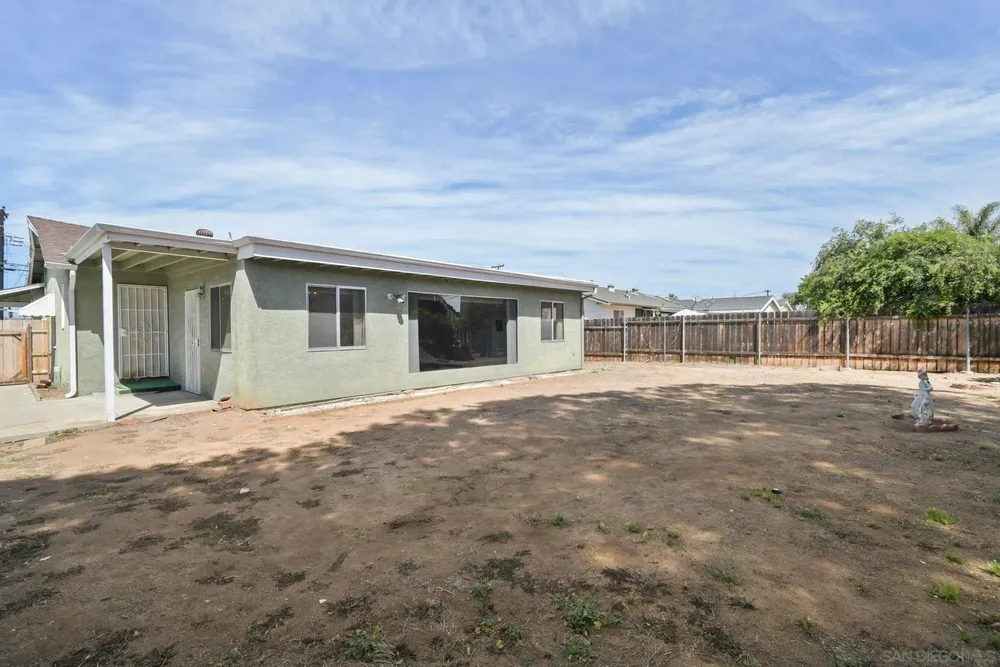 877 Alveda Ave, El Cajon, CA 92019
