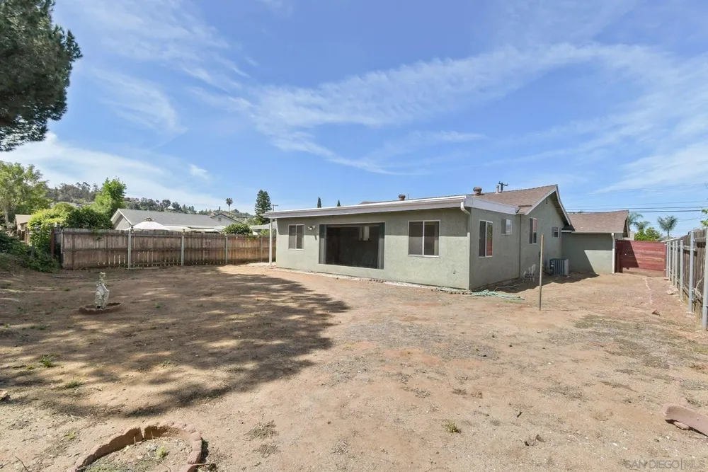 877 Alveda Ave, El Cajon, CA 92019
