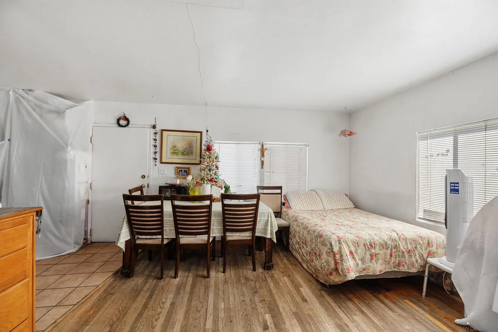 5242 Imperial Ave, San Diego, CA 92114