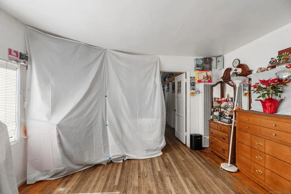 5242 Imperial Ave, San Diego, CA 92114
