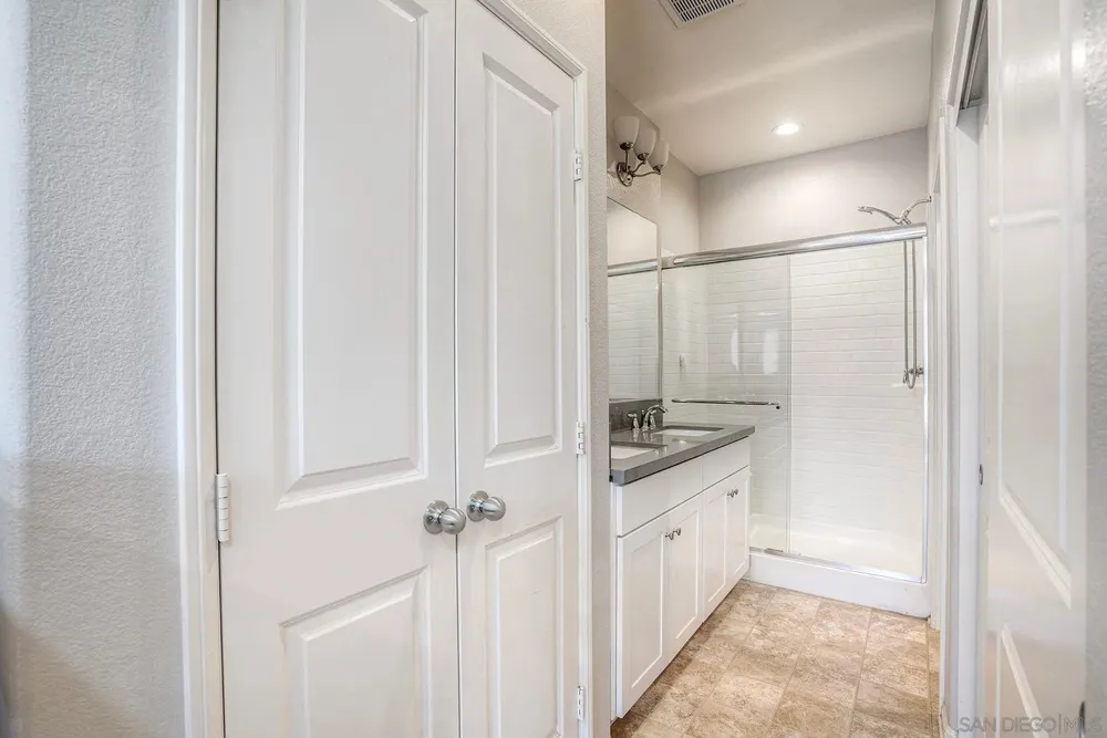 8850 Olive Ln, Santee, CA 92071