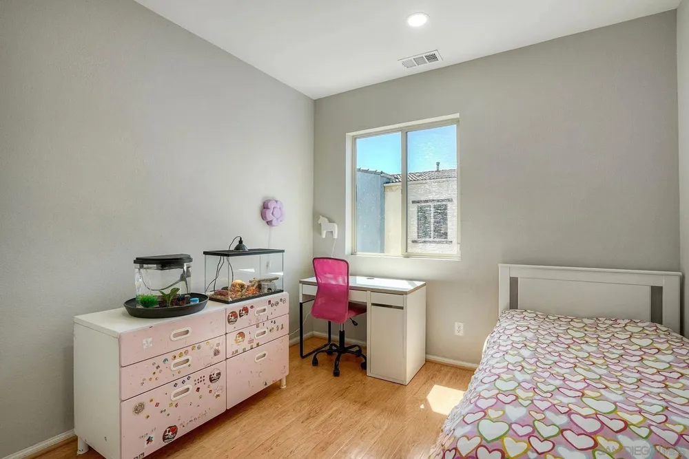 8850 Olive Ln, Santee, CA 92071