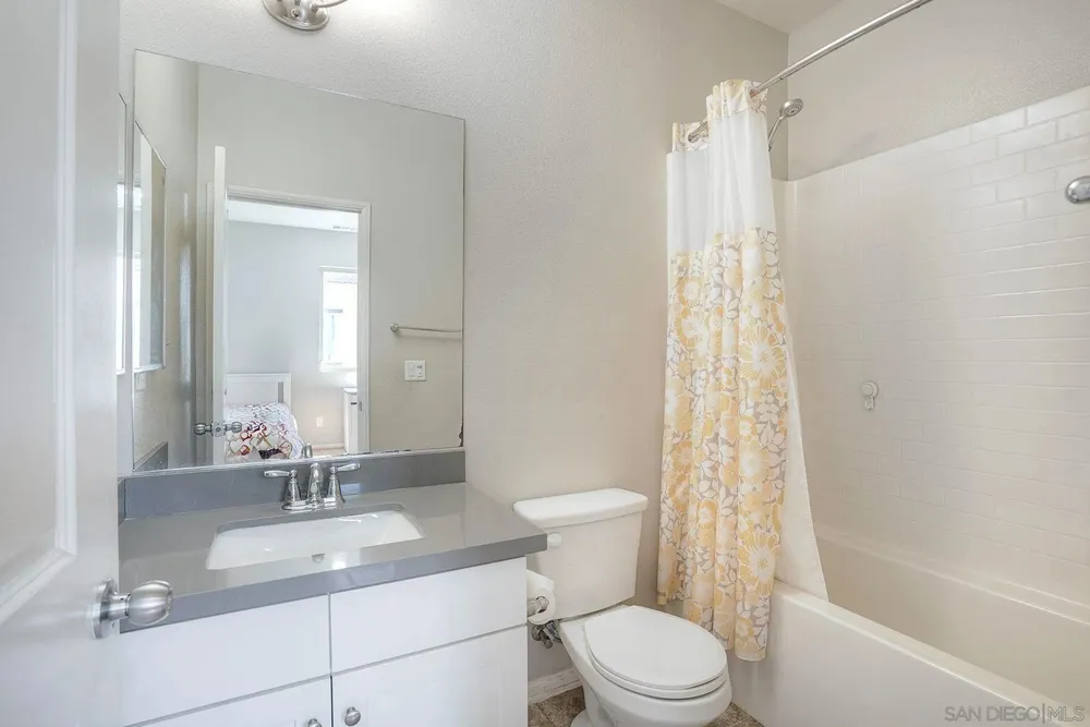 8850 Olive Ln, Santee, CA 92071