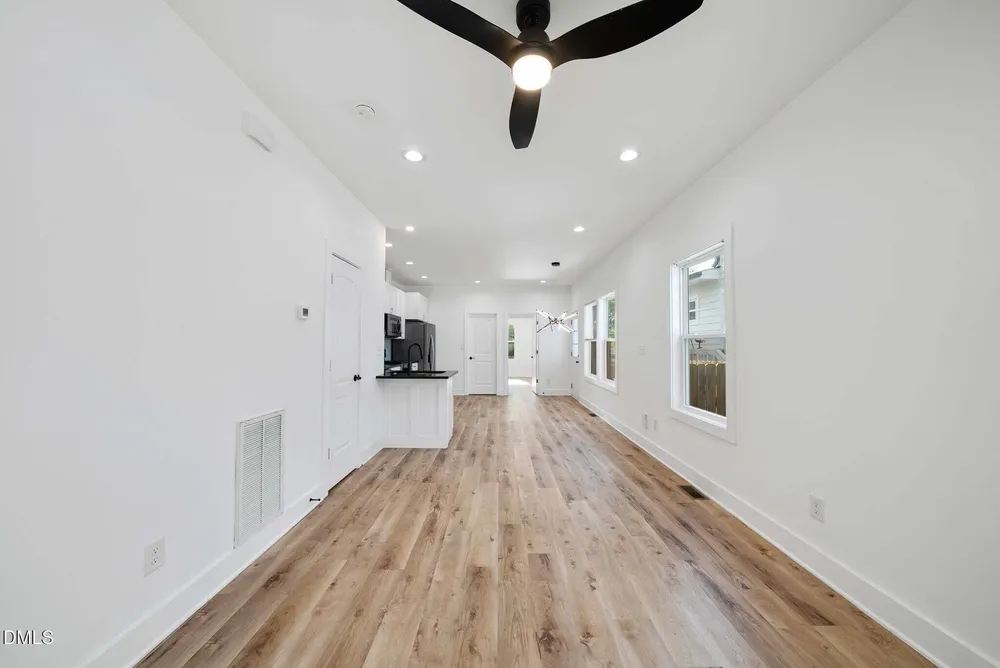 804 Vardaman St, Raleigh, NC 27610
