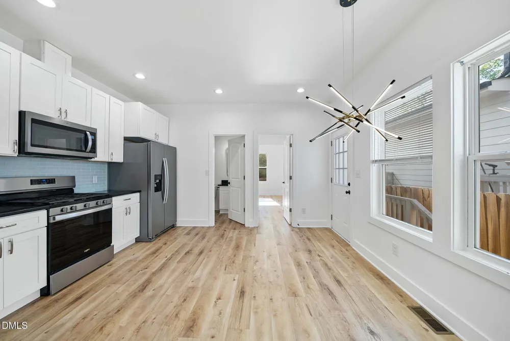 804 Vardaman St, Raleigh, NC 27610