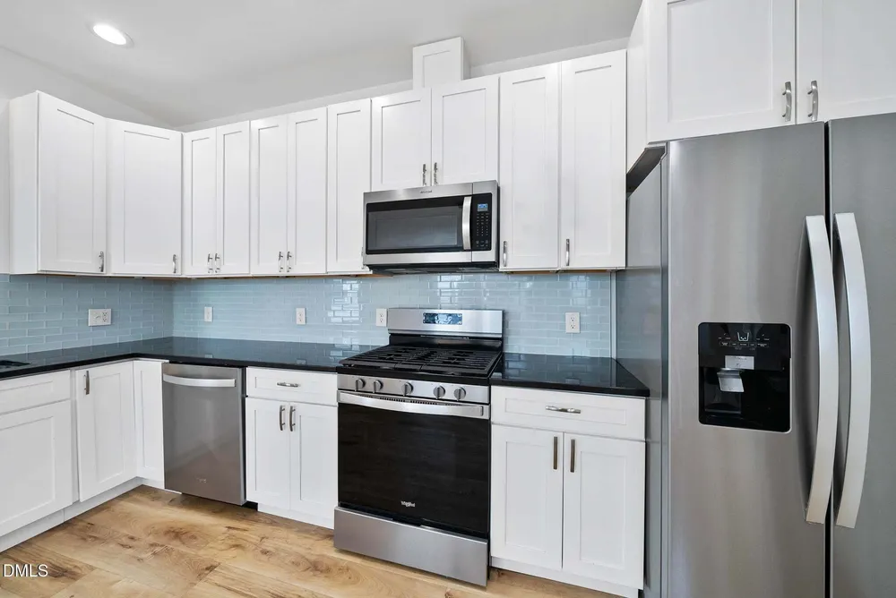 804 Vardaman St, Raleigh, NC 27610