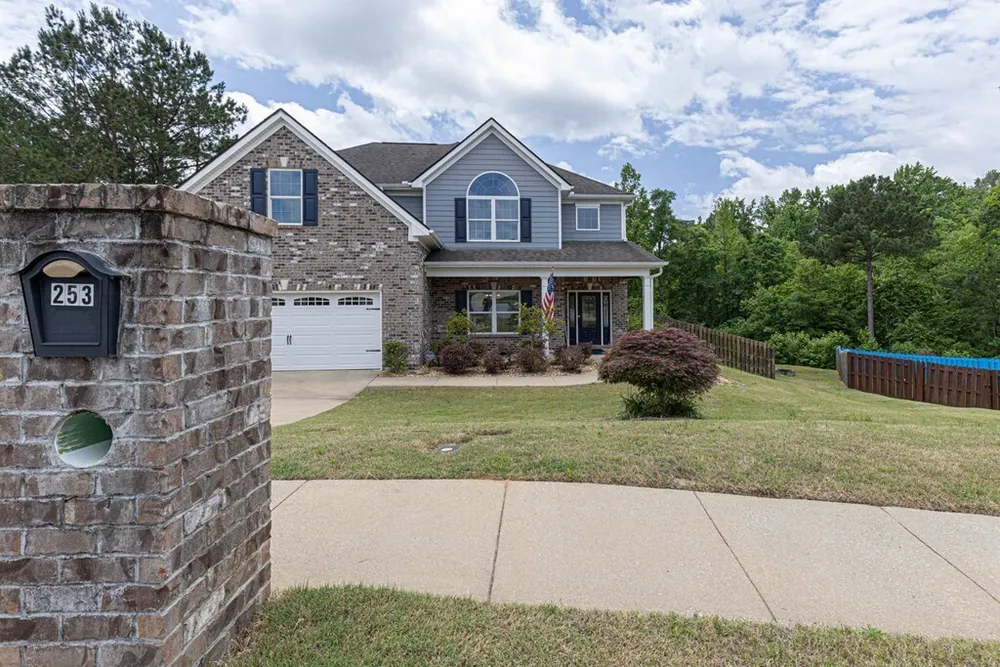 253 Pebblebrook Ln, Columbus, GA 31904