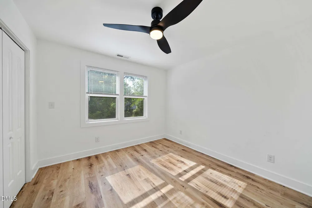 804 Vardaman St, Raleigh, NC 27610