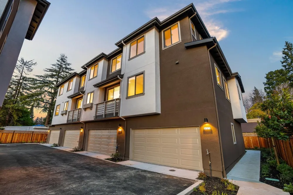 955 Woodside Rd, Redwood City, CA 94061
