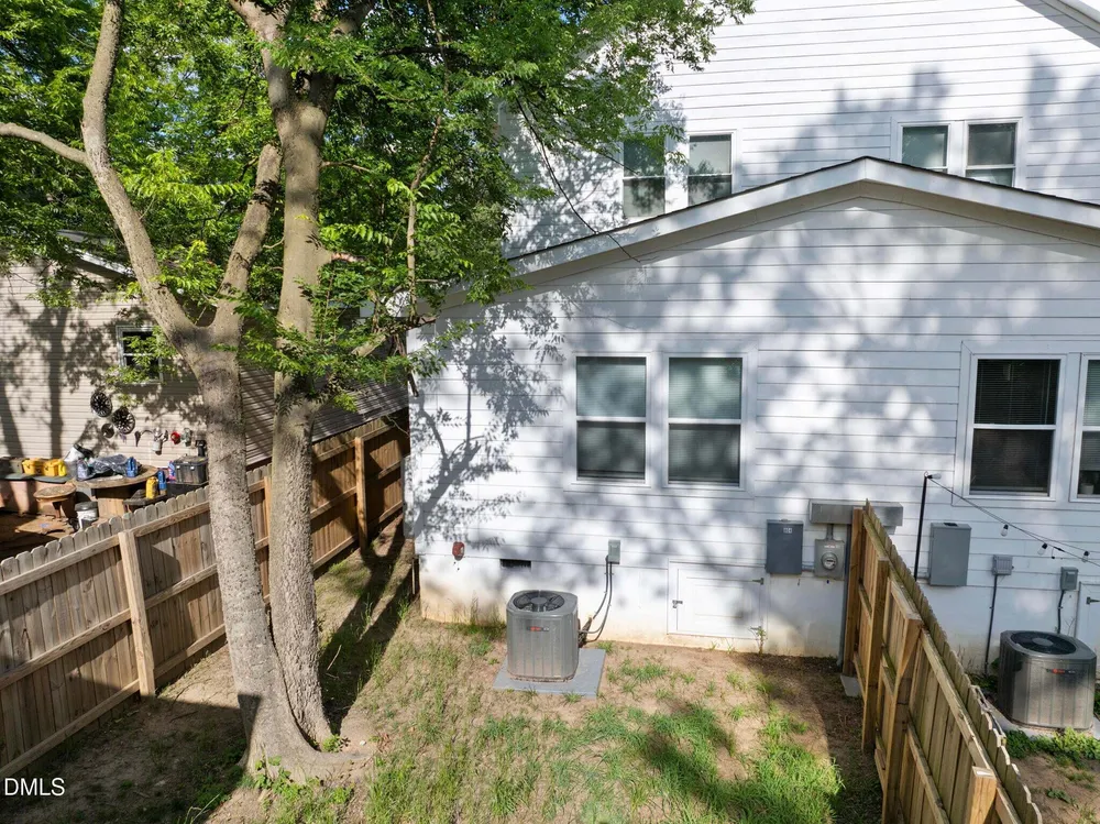 804 Vardaman St, Raleigh, NC 27610