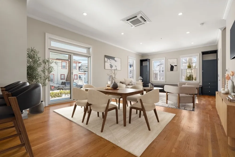 23 Chickatawbut St, Boston, MA 02122