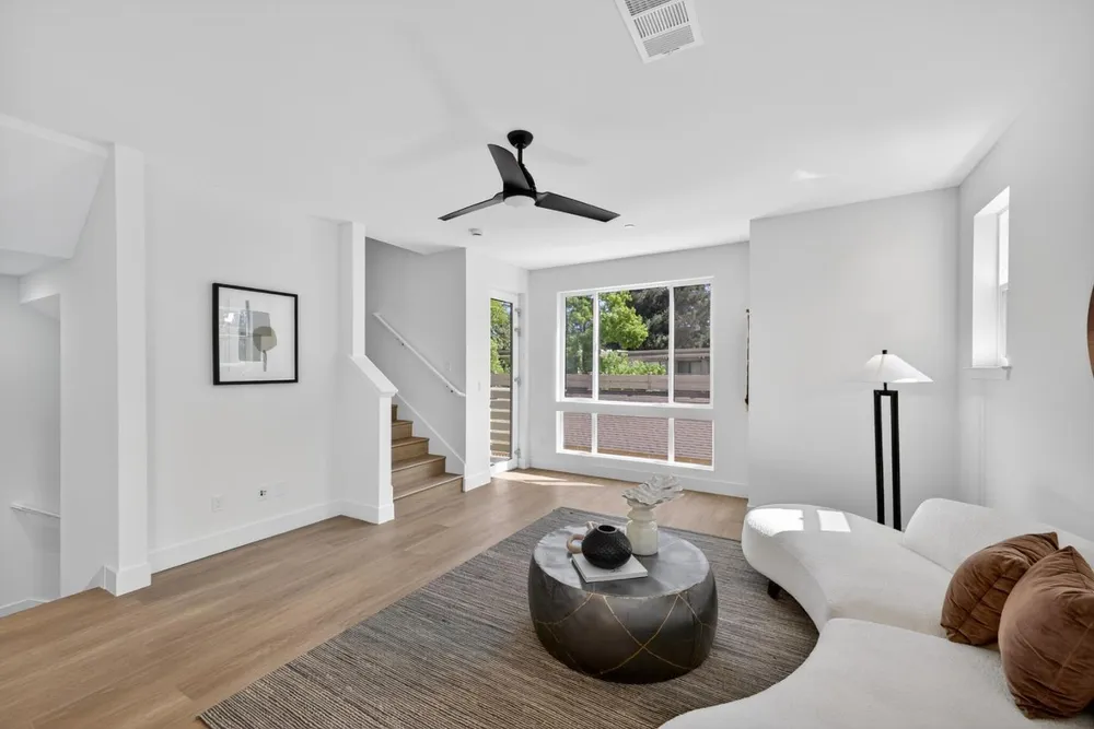 955 Woodside Rd, Redwood City, CA 94061