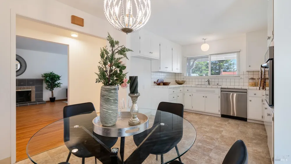 532 Tamarack Dr, San Rafael, CA 94903