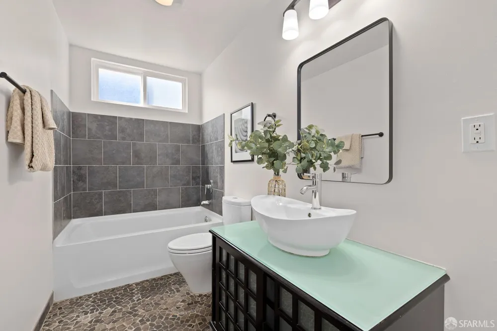 1416 S Mayfair Ave, Daly City, CA 94015