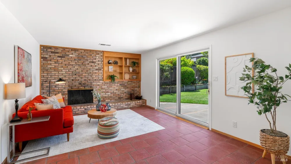 532 Tamarack Dr, San Rafael, CA 94903