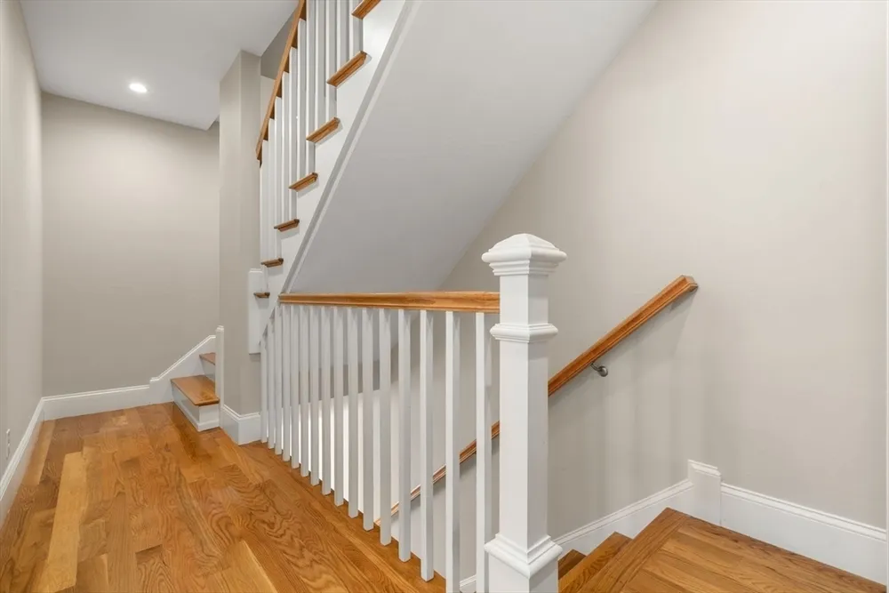 23 Chickatawbut St, Boston, MA 02122