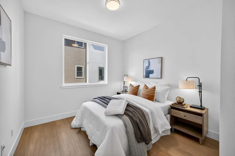 955 Woodside Rd, Redwood City, CA 94061