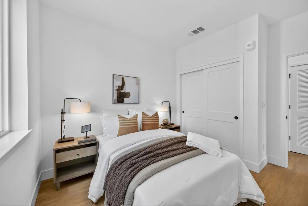 955 Woodside Rd, Redwood City, CA 94061