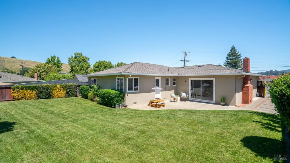 532 Tamarack Dr, San Rafael, CA 94903