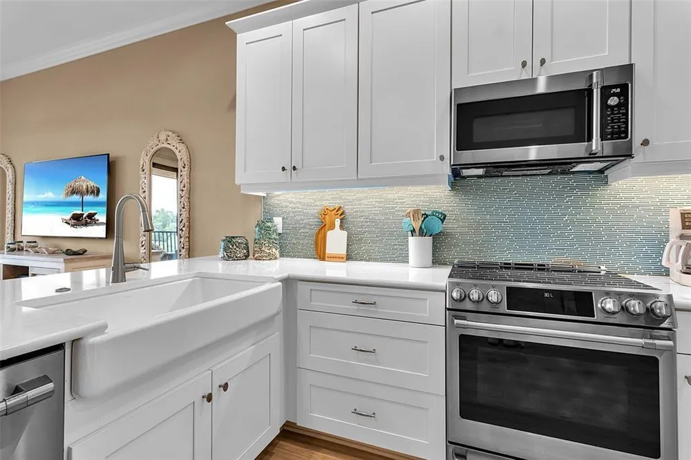 5589 Cannes Circle, Sarasota, FL 34231