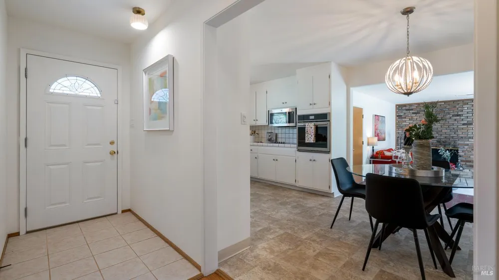 532 Tamarack Dr, San Rafael, CA 94903