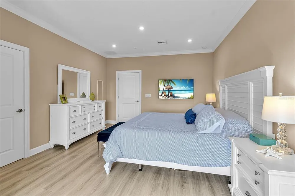 5589 Cannes Circle, Sarasota, FL 34231