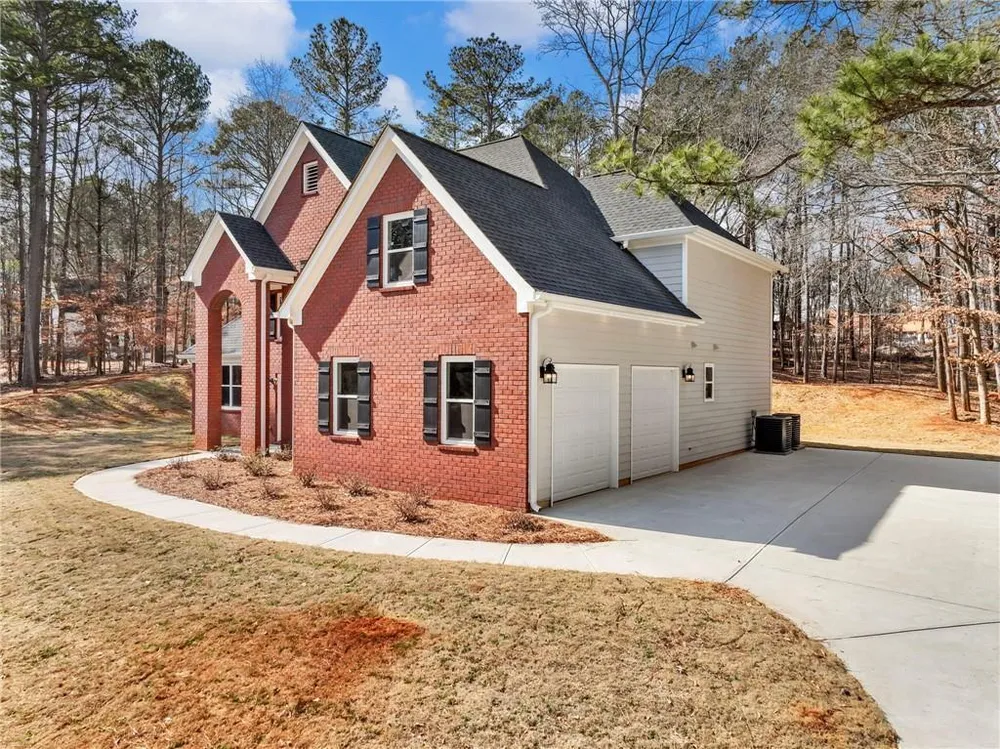 912 Westwood Ln, Winder, GA 30680