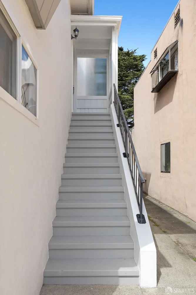 1416 S Mayfair Ave, Daly City, CA 94015