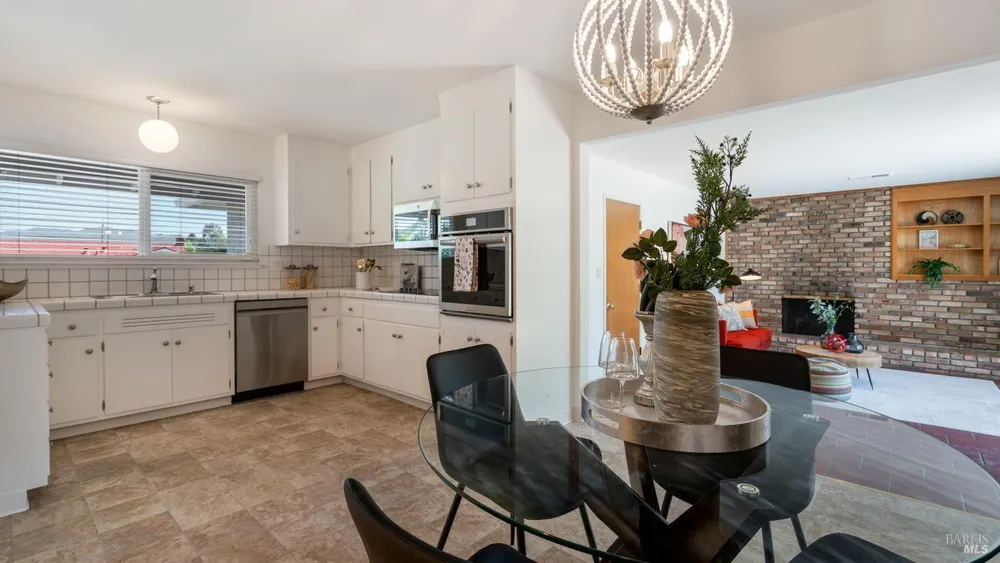 532 Tamarack Dr, San Rafael, CA 94903