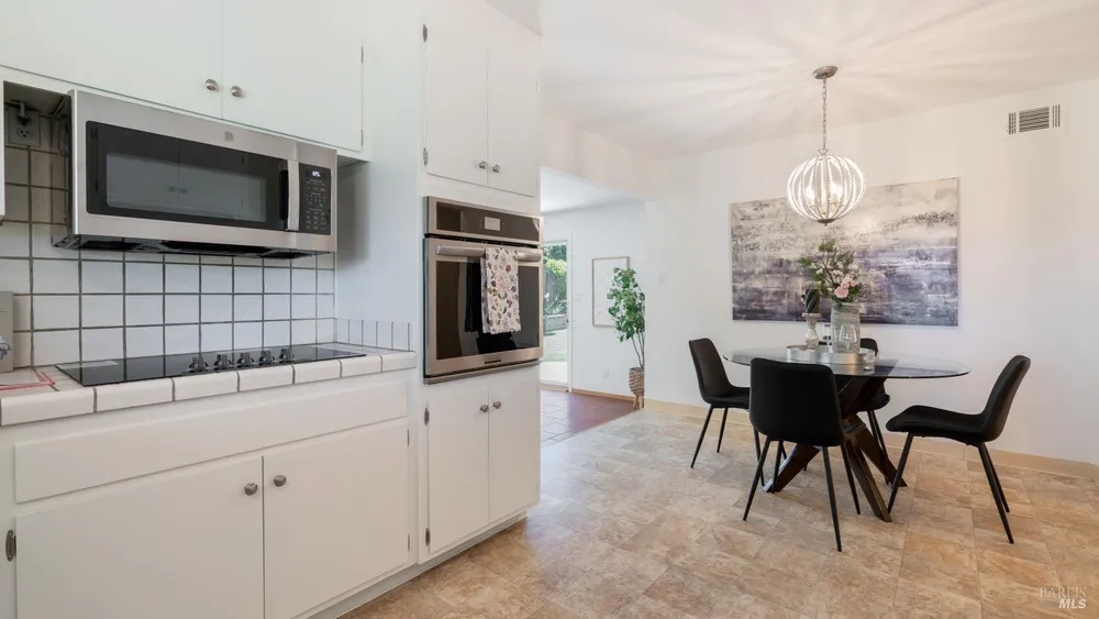 532 Tamarack Dr, San Rafael, CA 94903