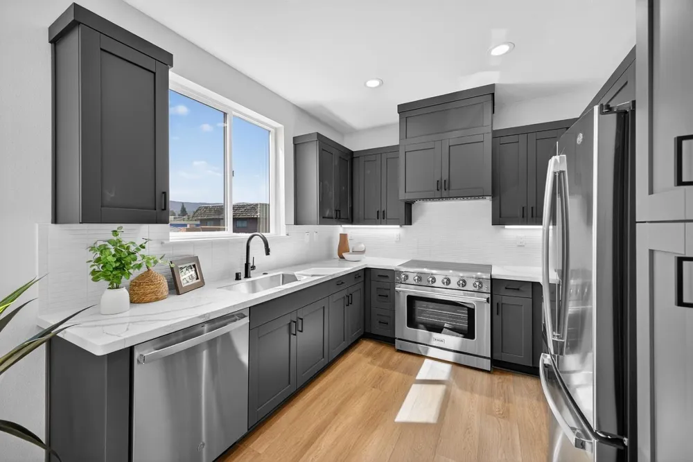 955 Woodside Rd, Redwood City, CA 94061