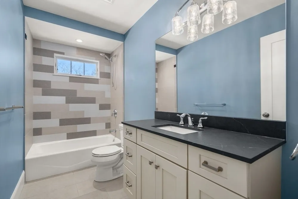 23 Chickatawbut St, Boston, MA 02122