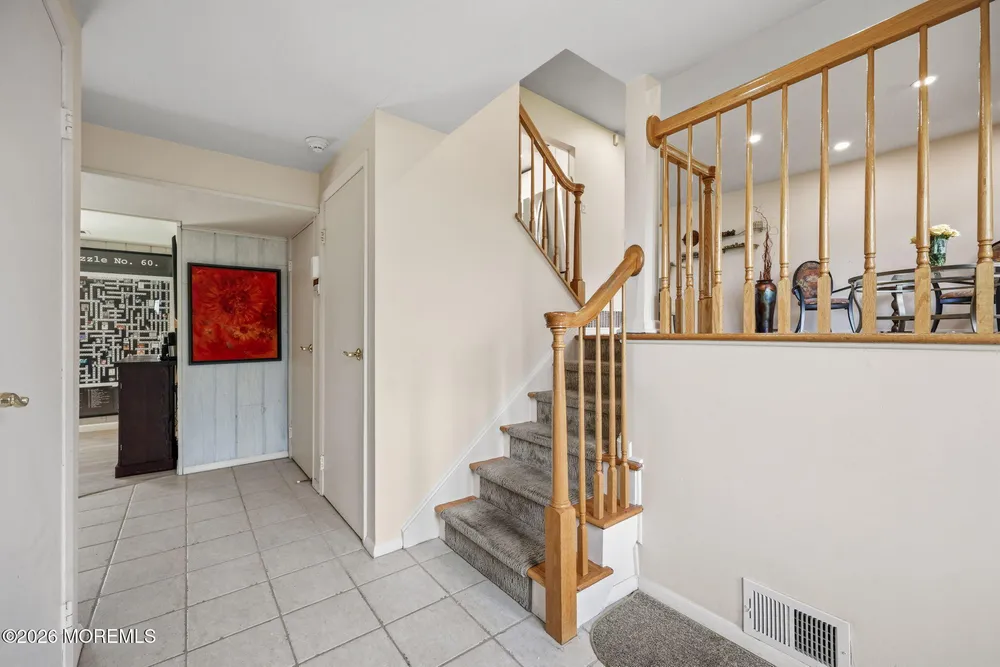 7 Kilmer Dr, Manalapan, NJ 07726