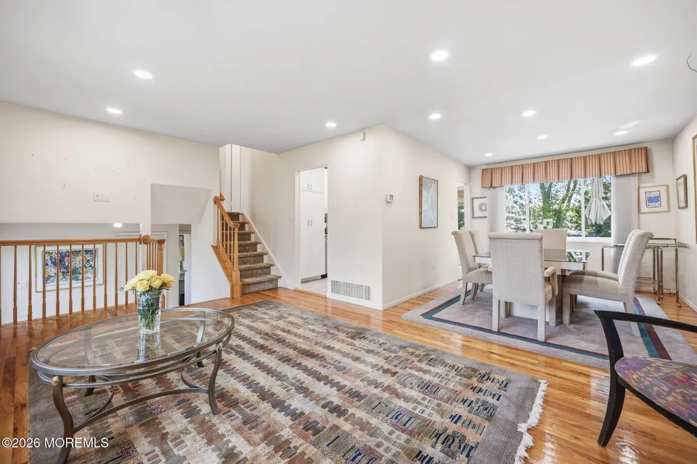7 Kilmer Dr, Manalapan, NJ 07726