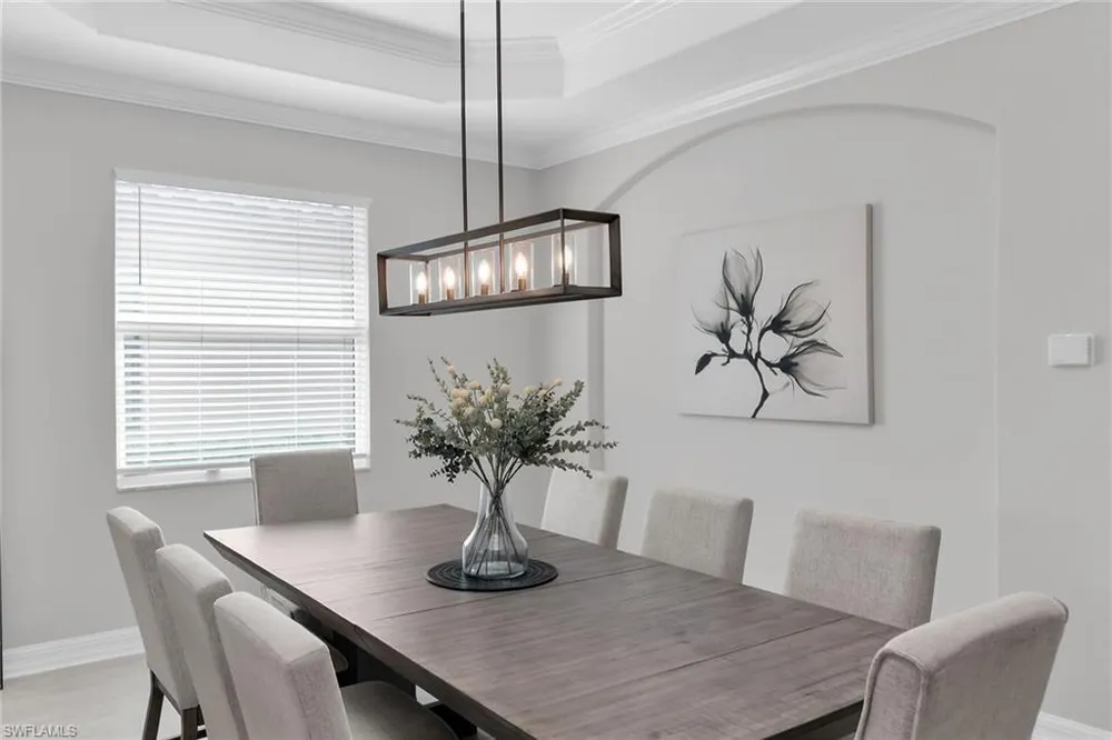 2926 Aviamar Circle, Naples, FL 34114